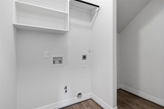 Building Photo - 3307 Avary River Ln