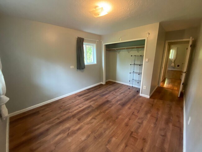 Building Photo - 075LincolnSt