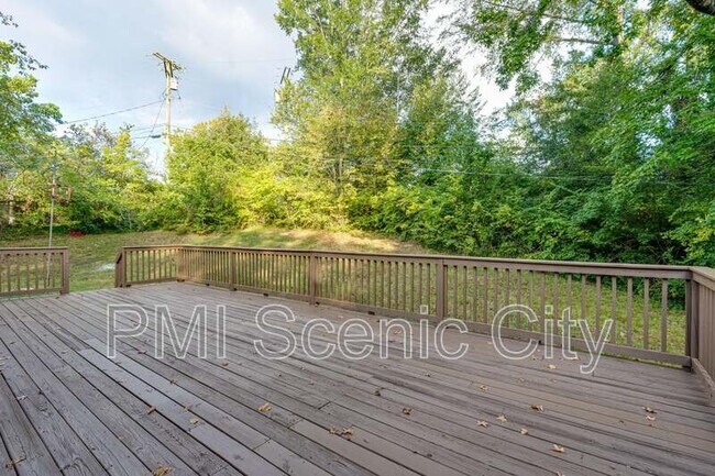 Building Photo - 4717 Beverly Kay Dr