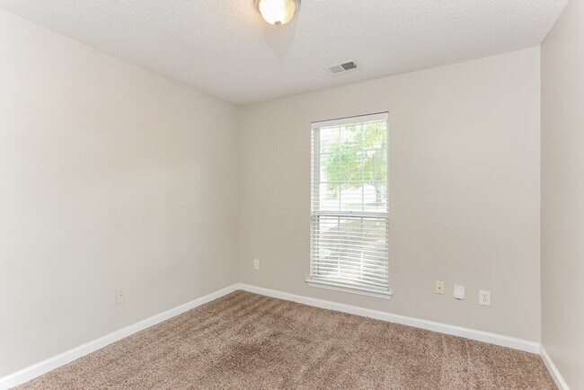 Building Photo - 3234 Grove Trail