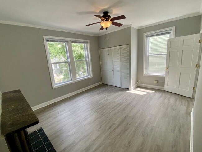 Building Photo - 6 Bed/2.5 Bath Mins. From UC $775/pp ($4,6...