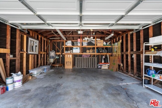 Building Photo - 1216 Greenacre Ave