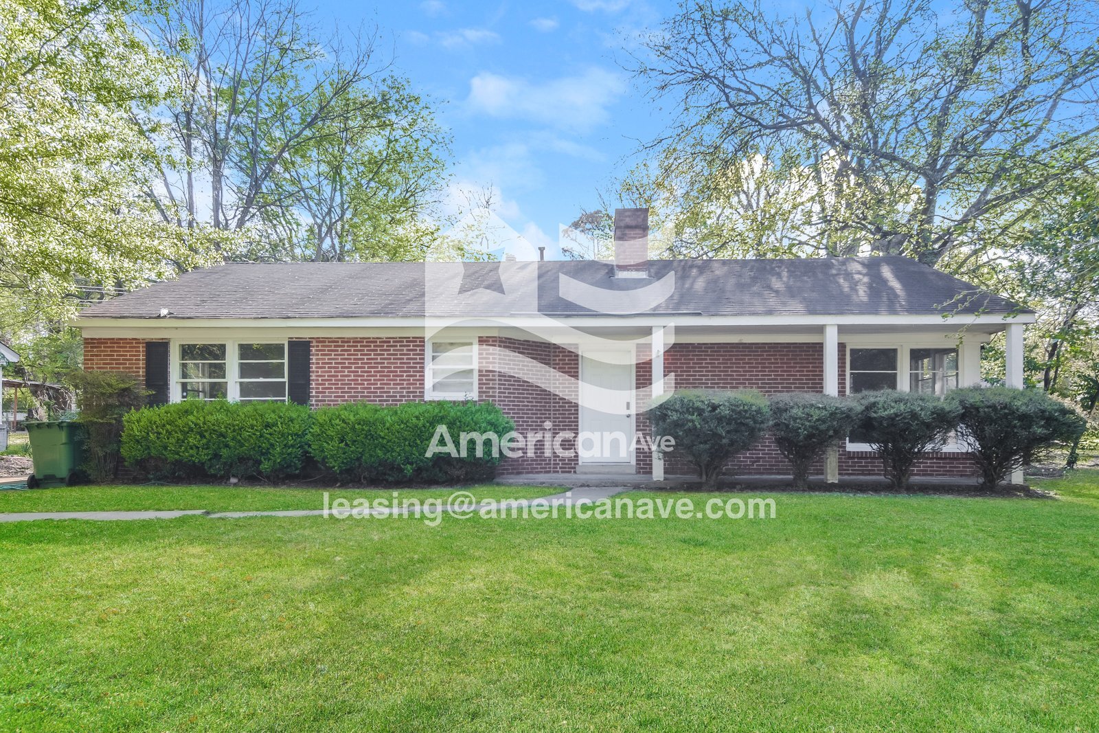 Building Photo - 2145 Meadowlane Dr