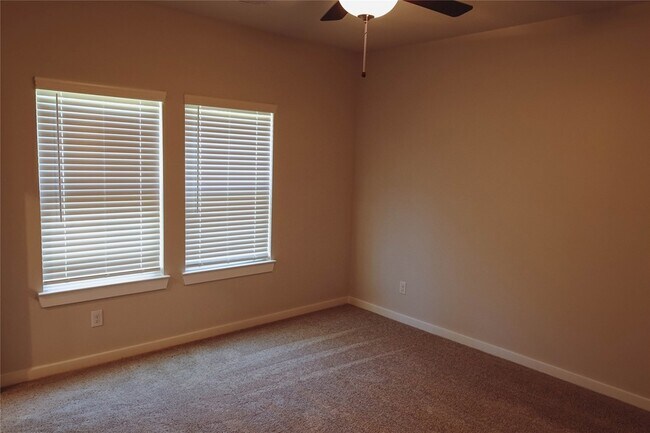 Building Photo - 8526 Blueberry Ash St