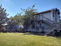 Building Photo - 2328 Valencia St