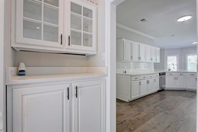 Building Photo - 1359 Winoka Rd