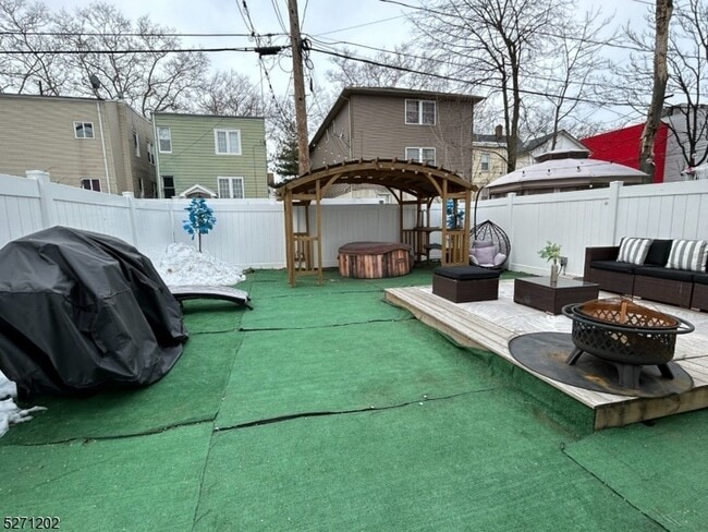 Building Photo - 29 Madonna Pl