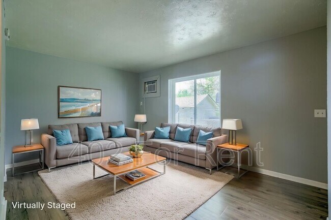 Building Photo - Halford Apartments