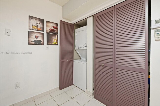 Building Photo - 9341 Collins Ave