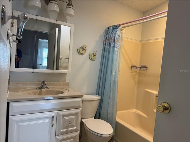 Building Photo - 1605 Cherry Hill Rd