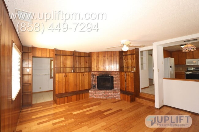 Building Photo - 1441 Cedar St