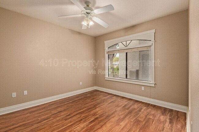 Building Photo - 15095 N Thompson Peak Pkwy