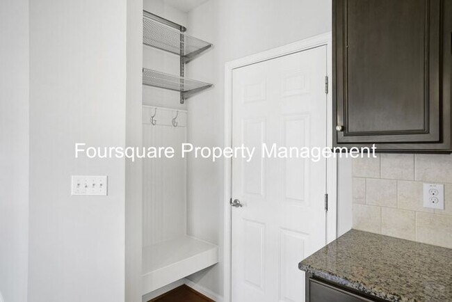 Building Photo - Inviting 3-Bed Single-Family Home with Bonus Room, Fenced Backyard & 2-Car Garage – Holly Springs