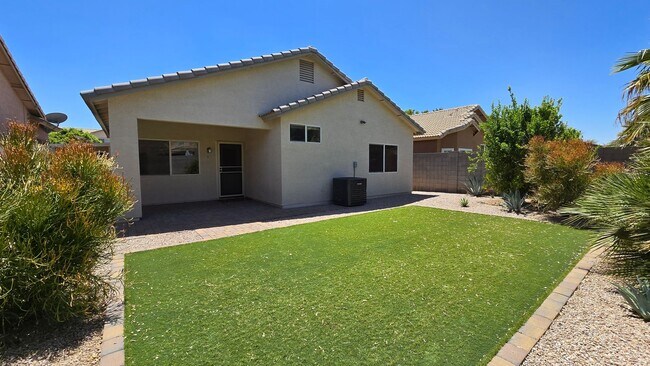 Building Photo - Clean and Cozy home in desirable Palm Valley!