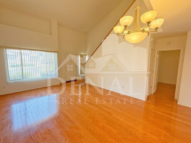 Building Photo - 15802 N Hidden Valley Ln