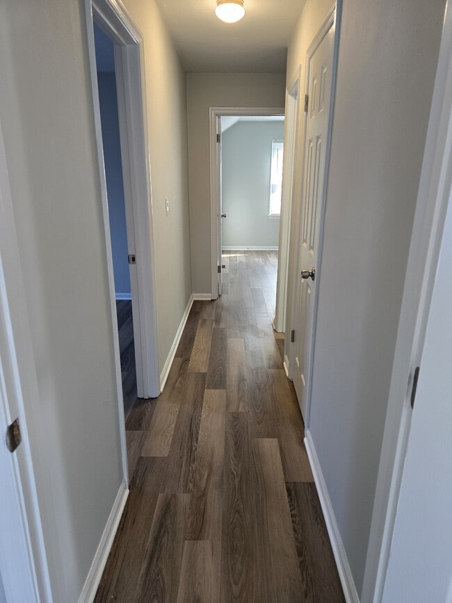 Hallway - 1584 Boles Pl