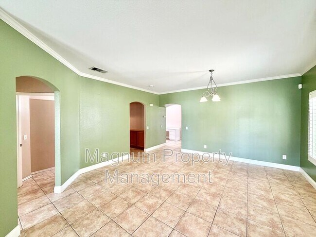 Building Photo - 37961 Veranda Way