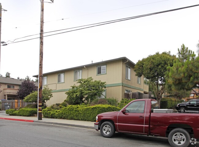 Building Photo - Ridgeview Apartments