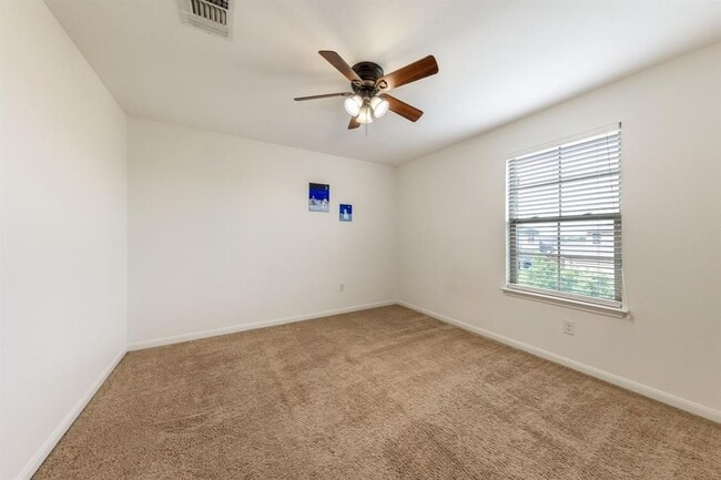 Building Photo - 925 Woodduck Trail
