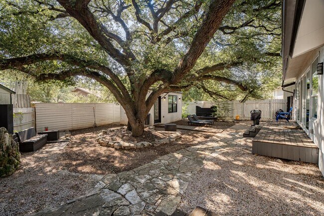 Building Photo - 12225 Wallingstone Ln