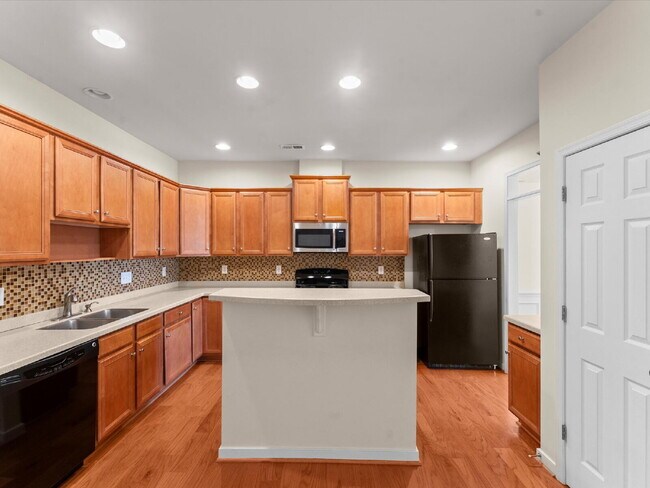 Building Photo - 709 Abbey Village Cir