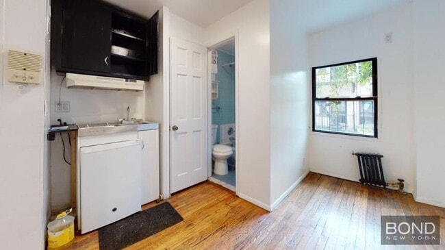 Building Photo - 0 bedroom in Manhattan NY 10003