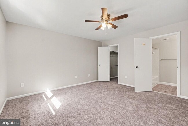 Building Photo - 4 Juliet Ln