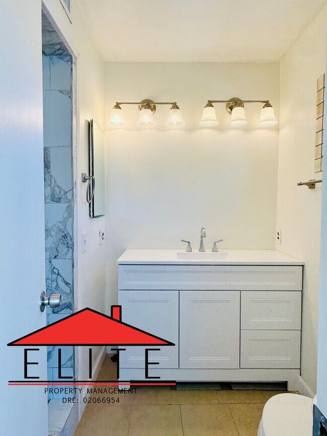 Building Photo - 332AL