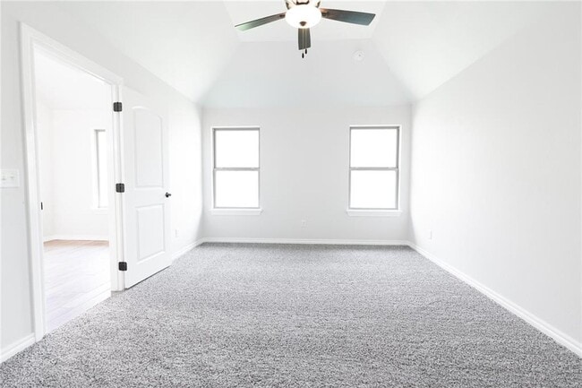 Building Photo - 8233 Hazelwood Way