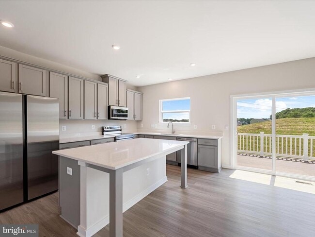 Building Photo - 17 Lyriq Ct