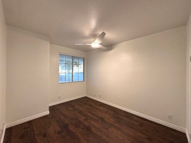 Building Photo - Bright and Open 3 Bedroom Home in Murrieta...