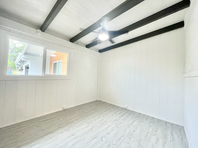 Building Photo - 1508 Keolu Dr