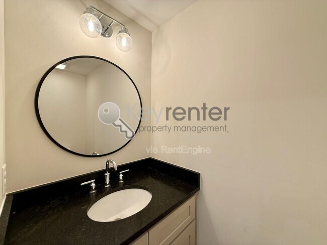Building Photo - 1072 Amelia Ct