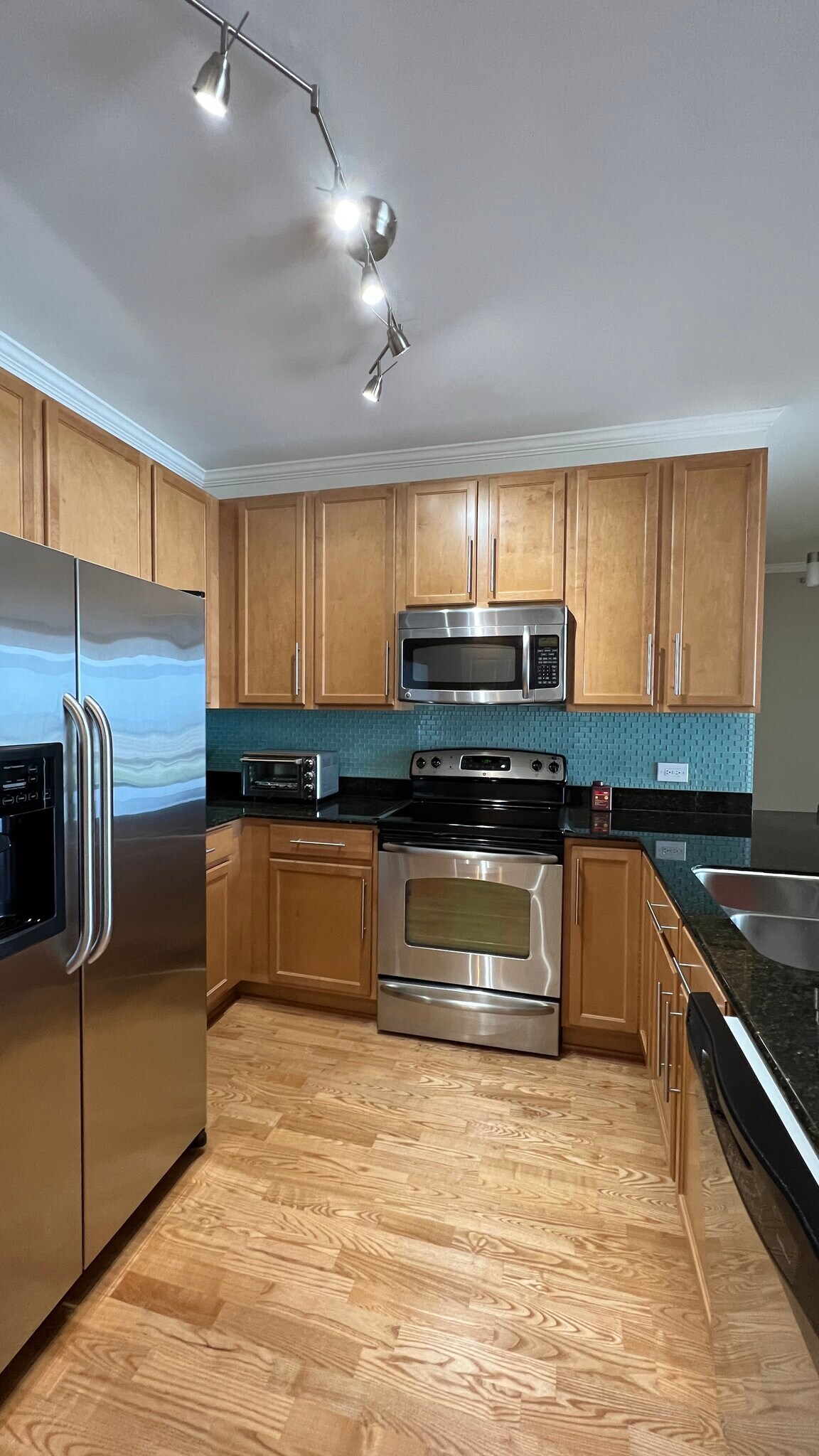 Kitchen - 100 E 14th St