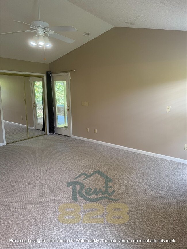Building Photo - 37 Sunview Cir