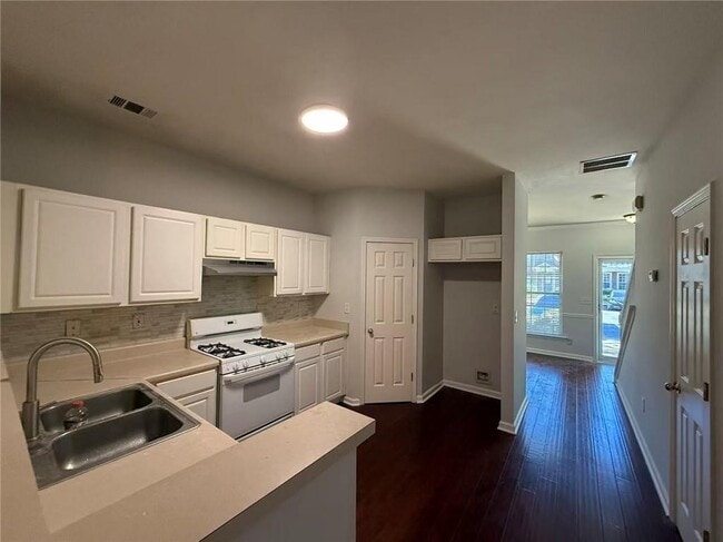 Building Photo - 1499 Cove Creek Cir