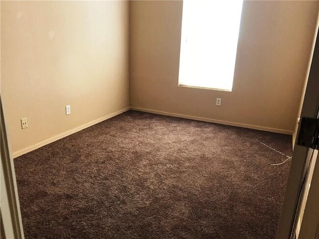 Building Photo - 6405 Salas Ln