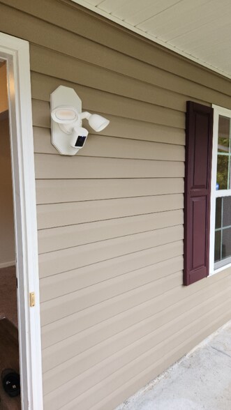 Building Photo - 2633 Taton Ct