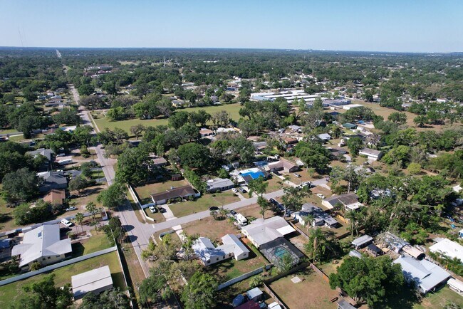 Building Photo - 3 Bedroom - 2 Bath - 2 Car Garage - Fenced Yard