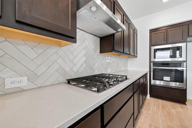 Building Photo - 3222 Kindred Wy