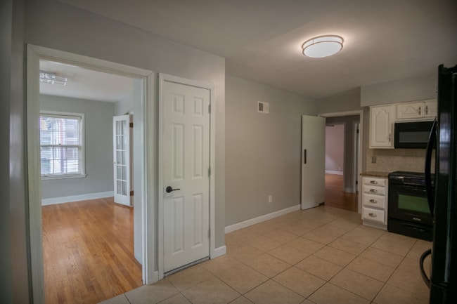 Building Photo - 6600 Nottingham Ave