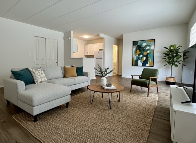 Building Photo - Towns Edge Apartments