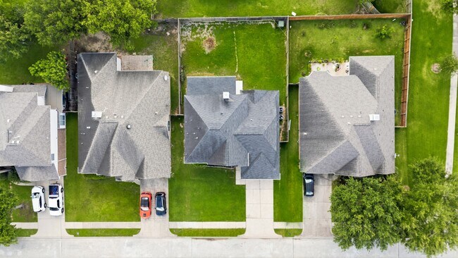 Building Photo - 3906 Tigris Ridge Dr