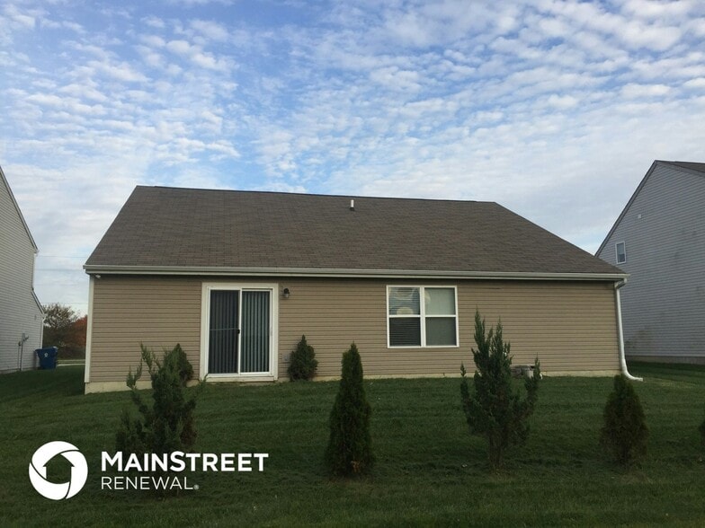 Building Photo - 2220 Rossington Ln