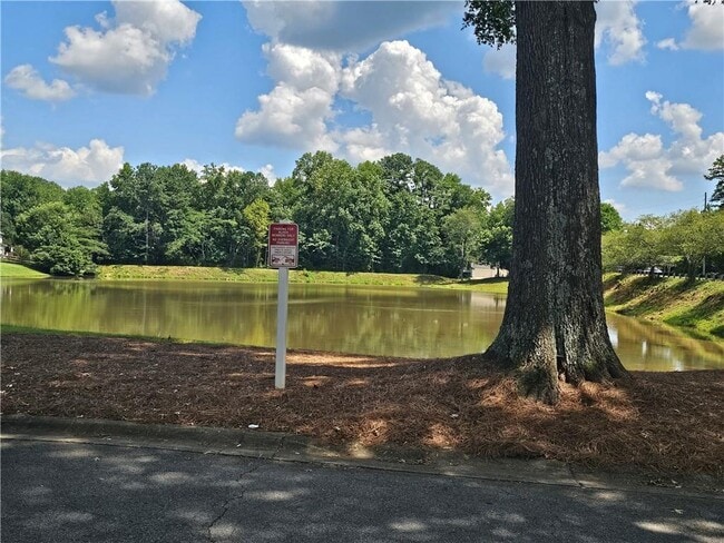 Building Photo - 2527 Waterstone Way