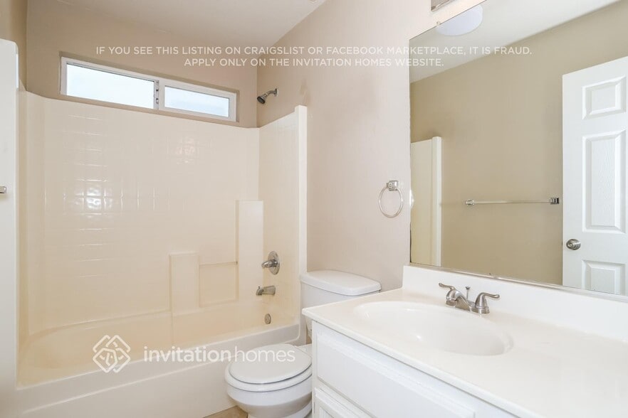 Building Photo - 823 Marsh Creek Dr