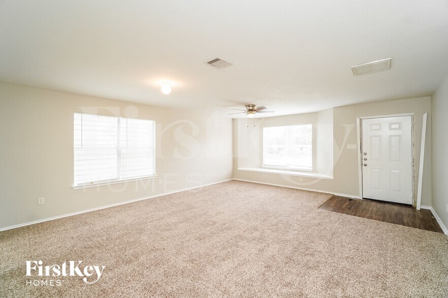 Building Photo - 6026 Ironmill Creek