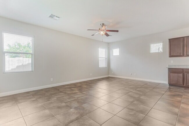 Building Photo - 1946 N 55th Pl