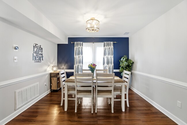 Building Photo - 1097 Honeycutt Way