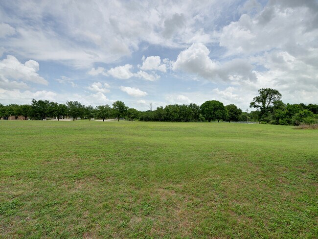 Building Photo - 5913 Little Creek Trail